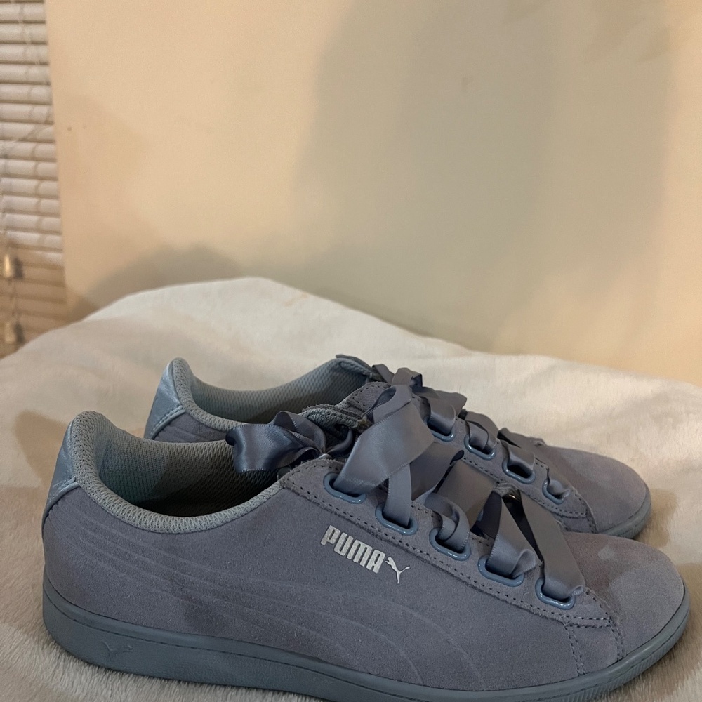 Puma Vikky Ribbon S sneakers in a light blue size 8.5 - Picture 4 of 8
